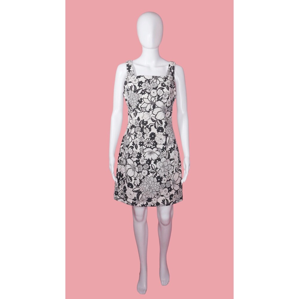 1990s-Y2K CITY TRIANGLES Black & White Floral Graphic MOD Style Mini Dress. XS-S